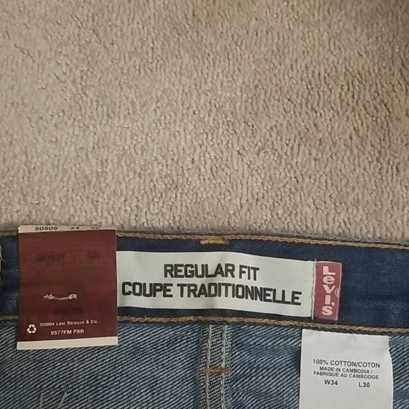 BRAND New Vintage Levi's Jean's - 34x30 - Picture 3 of 5